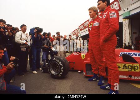 Stefan Johansson und Michele Alboretto beim portugiesischen Grand Prix 1985 in Estoril 21/2/1985 Stockfoto