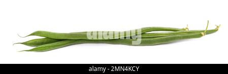 Grüne Bohnen auf weißem Hintergrund isoliert Stockfoto