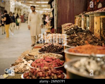 Arabische Gewürze auf dem Markt Stockfoto