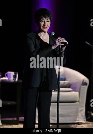 Fort Lauderdale, Florida, USA. 29. Januar 2023. Chita Rivera am 29. Januar 2023 im Parker in Fort Lauderdale, Florida, lockt Seth Rudetsky mit Musik und Konversation. Kredit: Mpi04/Media Punch/Alamy Live News Stockfoto