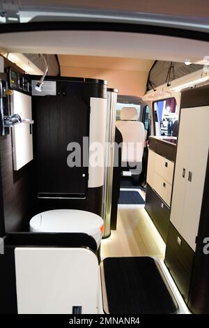 Innenraum in einem luxuriösen Wohnmobil Travel Trailer Stockfoto