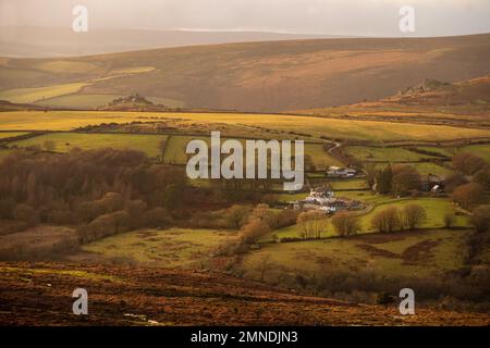 Bild von Tim Cuff. 9. Dez. 2022 - 10. Jan. 2023. Dartmoor, Devon, England. Von Haytor aus Richtung Nordwesten Stockfoto