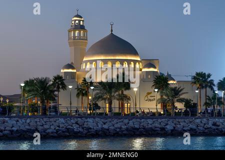 Jawzaa Al-Qahtani Moschee an der Corniche, Al Khobar, Provinz Ash Sharqiyah, Persischer Golf, Saudi-Arabien Stockfoto