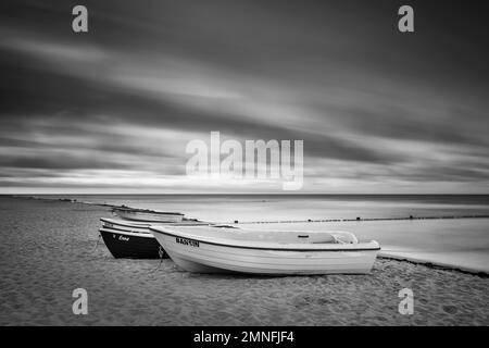 Fischerboote am Strand von Bansin, Usedom, Mecklenburg-Vorpommern, Deutschland, Bansin, Mecklenburg Vorpommern, Deutschland Stockfoto
