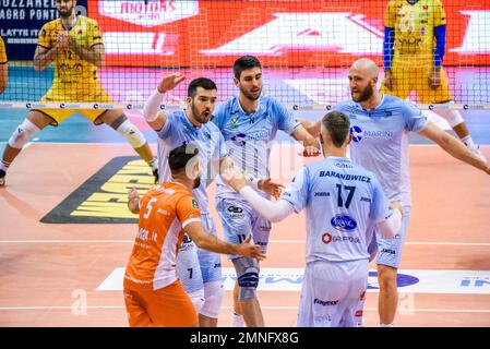 Palasport, Cisterna, Italien, 29. Januar 2023, Exultation (Top Volley Cisterna) während Top Volley Cisterna vs Valsa Group Modena - Volleyball Italienisch Stockfoto