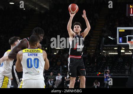 Bologna, Italien. 29. Januar 2023. Alessandro Pajola (Segafredo Virtus Bologna) während des italienischen Basketballspiels Segafredo Virtus Bologna vs. Tezenis Scaligera Verona - Bologna, 29. Januar 2023 in der Segafredo Arena - Foto: Michele Nucci Credit: Independent Photo Agency/Alamy Live News Stockfoto