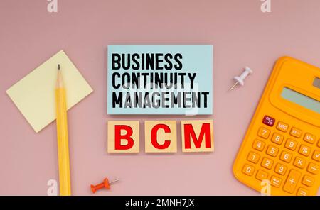 Papier mit den Worten „BCP Business Continuity Plan“. Stockfoto