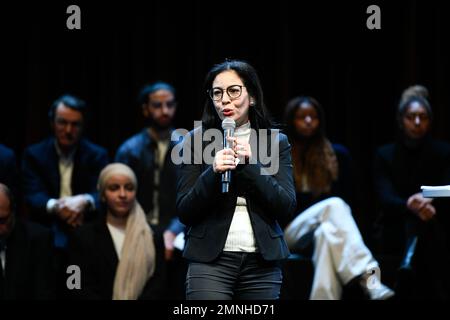 Paris, Frankreich. 30. Januar 2023. Kaltoum Gachi bei der Vorstellung des nationalen Plans zur Bekämpfung von Rassismus, antisemitismus und Diskriminierung am Arabischen Weltinstitut in Paris, Frankreich, am 30. Januar 2023. Kredit: Victor Joly/Alamy Live News Stockfoto