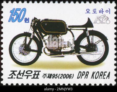Nordkoreanische Briefmarke von 2006 mit einem klassischen Motorrad, 150 Won-Stückelung, DPR Korea Philatelie. Stockfoto