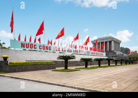 Hanoi, Vietnam, Januar 2023. Panoramablick auf das Mausoleum von Ho Chi Minh im Stadtzentrum Stockfoto