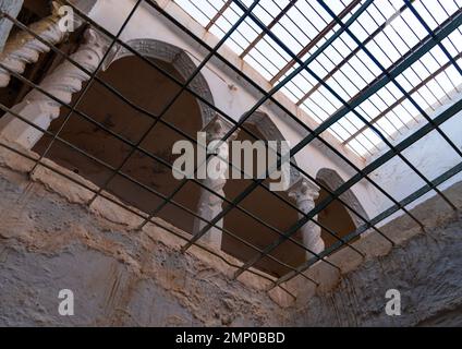 Innenhof des Hauses in Ksar El Atteuf, Nordafrika, Ghardaia, Algerien Stockfoto