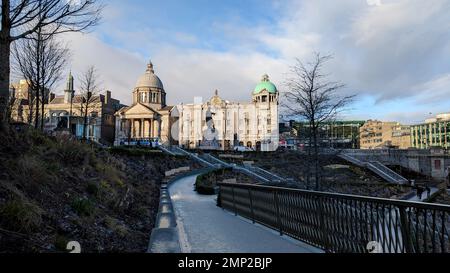 Seine Majestät-Theater und William Wallace-Statue, Aberdeen Stockfoto