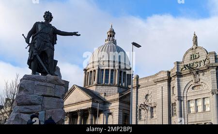 Seine Majestät-Theater und William Wallace-Statue, Aberdeen Stockfoto