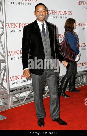 Will Smith kommt zur Premiere von Seven Pounds in Mann's Village in Westwood, Kalifornien. 12/16/08. Stockfoto