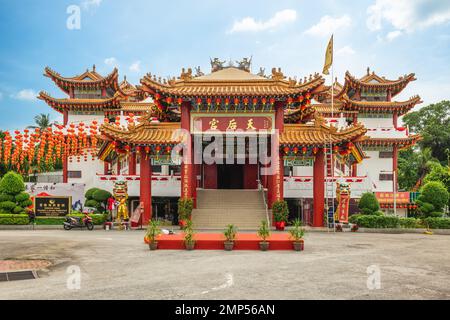 13. Januar 2023: Der Hou-Tempel in Kuala Lumpur, Malaysia. Es wurde von Hainanesen gebaut, die in Malaysia leben, erbaut aus dem Jahr 1981 und Complet Stockfoto