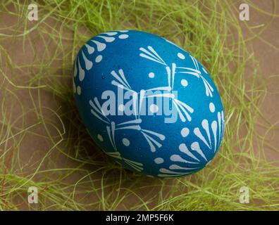 Osterei ist traditionell. Osteressen als Souvenir. Ukraine. Handgefertigt Stockfoto