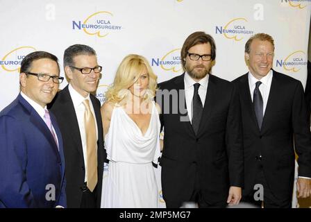 Jim Carrey und Jenny McCarthy besuchen den UCLA Neurosurgery Visionary Ball zu Ehren von Jim Carrey in Los Angeles, Kalifornien. 10/1/09. Stockfoto
