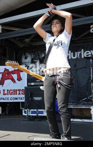 Die Tat tritt im Rahmen der Vans Warped Tour 2009 im Home Depot Center auf. Los Angeles, Kalifornien. 8/23/09. Stockfoto