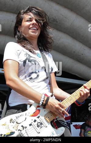 Die Tat tritt im Rahmen der Vans Warped Tour 2009 im Home Depot Center auf. Los Angeles, Kalifornien. 8/23/09. Stockfoto