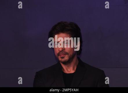 Mumbai, Indien. 30. Januar 2023. Bollywood-Schauspieler Shahrukh Khan wird während der erfolgreichen Pressekonferenz seines kürzlich erschienenen Films „Pathaan“ in Mumbai gesehen. (Foto: Ashish Vaishnav/SOPA Images/Sipa USA) Guthaben: SIPA USA/Alamy Live News Stockfoto