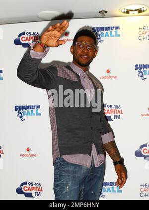 Der Platzanweiser nimmt am Sommerball im Wembley Stadium in London, Großbritannien, Teil. 9. Juni 2012 . Stockfoto