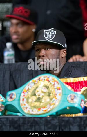 Rapper Curtis „50 Cent“ Jackson nimmt an der Pressekonferenz Mayweather gegen Cotto Teil, nachdem Mayweather Cotto im MGM Grand Resort & Casino besiegt hatte. Las Vegas, Nevada 5. Mai 2012 . Stockfoto