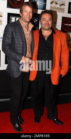 Thomas Jane (L) posiert auf dem roten Teppich auf der AFM Blowout Party, die von Cheetah Vision, Hannibal Pictures/Hannibal Classics und Emmett/Furla Films in den Pier59 Studios in Santa Monica veranstaltet wird. Los Angeles, Kalifornien. 11/05/10. Stockfoto