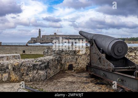 Kanone, Schloss San Salvador de la Punta, Havanna, Kuba Stockfoto