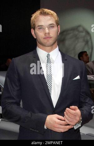 - Der amerikanische Film- und Fernsehschauspieler Kellan Lutz besucht die Weltpremiere des brandneuen Audi A8 im Audi Pavillon am Vorabend von Art Basel Miami Beach in Miami Beach, FL. 11/30/2009 Stockfoto