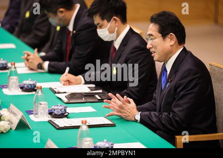 Tokio, Japan. 31. Januar 2023. Der japanische Ministerpräsident Fumio Kishida spricht am 31. Januar 2023 bei einem Treffen mit dem NATO-Generalsekretär Jens Stoltenberg in Tokio, Japan. Stoltenberg besucht Japan, um die bilateralen Beziehungen zwischen dem Land und der EU zu stärken Kredit: SOPA Images Limited/Alamy Live News Stockfoto