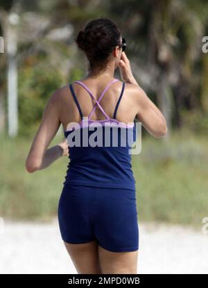 Exklusiv!! Boris Becker und seine Verlobte Sharlely Kersenberg gehen am Strand joggen. Becker wird bald Ehefrau und hat das Tennis-Ass im Staub gelassen, als er einem verschwitzten Boris vorfuhr. Das Paar wird später in diesem Jahr heiraten. Miami, Florida 3/31/09. Stockfoto