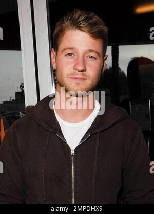 Benjamin McKenzie bei der Eröffnung des Stücks Bengal Tiger im Zoo von Bagdad. Kirk Douglas Theatre, Culver City, Kalifornien. 5/17/09. Stockfoto