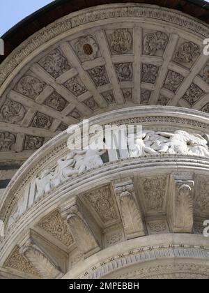 Pulpito di Michelozzo e Donatello, Esterno Duomo di Prato (Italia), Cattedrale di Santo Stefano. Stockfoto