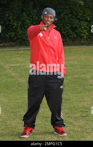 Oritse Williams bei der Enthüllung von Richard Bransons Prominenteam für den Virgin Active London Triathlon. London, Großbritannien. 6/7/11. Stockfoto