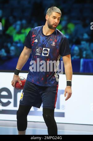 Luka Karabatic of France wärmt sich während der IHF Männer-Weltmeisterschaft 2023 auf. Am 27. Januar 2023 findet in der Tele2 Arena in Stockholm ein Halbfinalspiel zwischen Frankreich und Schweden statt. Foto: Laurent Lairys/DPPI/LiveMedia Stockfoto