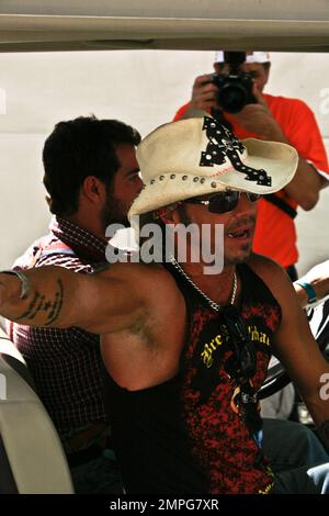 Bret Michael tritt beim Dodge Rock 'n' Roll Los Angeles 1/2-Marathon und Mini-Marathon auf, wobei die ASPCA in L.A. profitiert LEBEN. Los Angeles, Kalifornien. 30. Oktober 2011. . Stockfoto