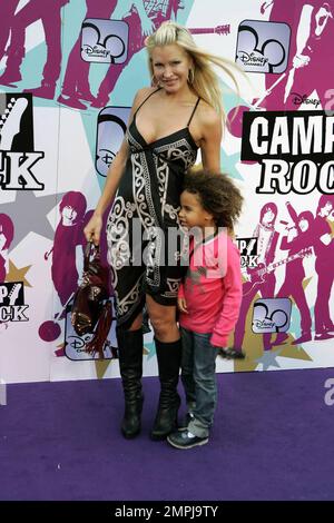 Caprice besucht die europäische Premiere des Disney-Films „Camp Rock“ in der Royal Festival Hall, South Bank, London, Großbritannien. 9/10/08. Stockfoto