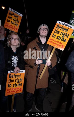 Am 30. 2023. Januar, als der Streiks-Gesetzesentwurf 3. im Parlament gelesen wurde, fand eine Rallye Right to Strike statt, die von Enough IS Eno organisiert wurde Stockfoto