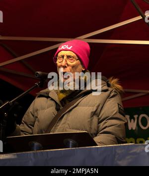 Am 30. 2023. Januar, als der Streiks-Gesetzesentwurf 3. im Parlament gelesen wurde, fand eine Rallye Right to Strike statt, die von Enough IS Eno organisiert wurde Stockfoto