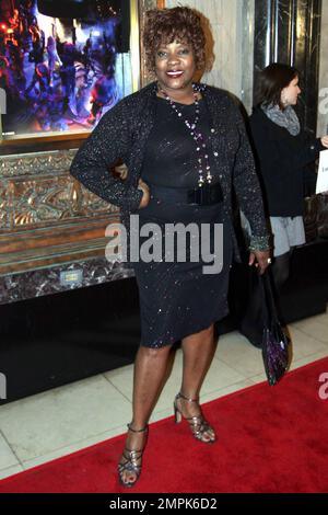 Loretta Devine kommt auf dem roten Teppich zur Premiere von Andrew Lloyd Webers „Cats“ im Pantages Theatre in Hollywood, Kalifornien. 3/9/10. Stockfoto