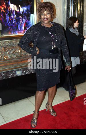 Loretta Devine kommt auf dem roten Teppich zur Premiere von Andrew Lloyd Webers „Cats“ im Pantages Theatre in Hollywood, Kalifornien. 3/9/10. . Stockfoto