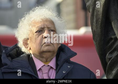 Lord Desai / Meghnad Jagdishchandra Desai, Baron Desai von St. Clement Danes. Ökonom und Labour Peer, bei einer Veranstaltung bei der Statue von Mahatma Gandhi i. Stockfoto