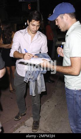 Justin Long vor dem Regency Village Theatre bei der Premiere von „The Change Up“ in Los Angeles, Kalifornien. 1. August 2011. Stockfoto