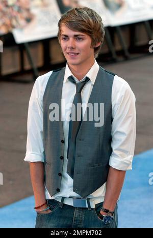 Thomas Law nimmt an der britischen Premiere von „The Death and Life of Charlie St Cloud“ Teil, die im Empire-Kino Leicester Square, London, 09/16/2010, stattfindet Stockfoto