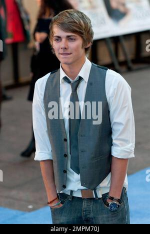 Thomas Law nimmt an der britischen Premiere von „The Death and Life of Charlie St Cloud“ Teil, die im Empire-Kino Leicester Square, London, 09/16/2010, stattfindet Stockfoto