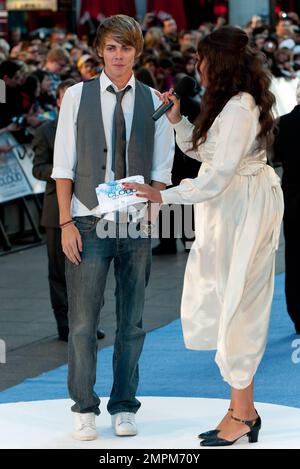 Thomas Law nimmt an der britischen Premiere von „The Death and Life of Charlie St Cloud“ Teil, die im Empire-Kino Leicester Square, London, 09/16/2010, stattfindet Stockfoto