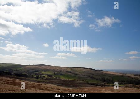 Bowstonegate und Lyme Park von Black Hill in der Nähe von Disley Derbyshire England aus gesehen Stockfoto