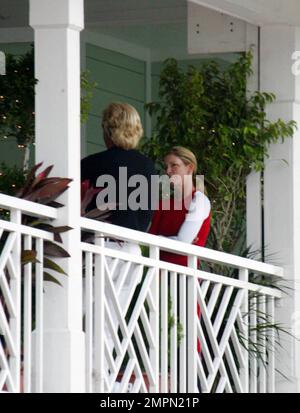 Exklusiv!! Chris Evert und Greg Norman treffen sich im Clubhaus des Chris Evert/Raymond James Pro-Celebrity Tennis Classic in Delray Beach, Florida. 11/06/06 Alle Stockfoto