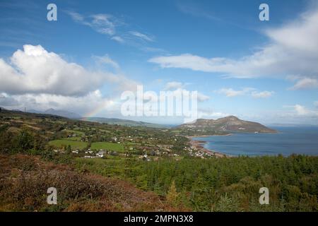 Holy Island aus der Nähe der Giant's Graves über Whiting Bay, der Insel Arran Ayrshire, Schottland Stockfoto