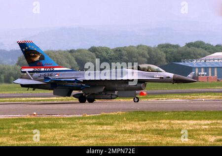 Dateibild: Bild vom 14. Mai 2007. Da die Ersetzung der F-16 durch die F-35a bereits in vollem Gange ist, plant die niederländische Regierung, die F-16 im nächsten Jahr in den Ruhestand zu setzen, und es wird angenommen, dass sie positiv reagieren würde, wenn sie einen formellen Antrag auf Lieferung einiger dieser Flugzeuge an die Ukraine Credit erhalten würde: PN News/Alamy Live News Stockfoto